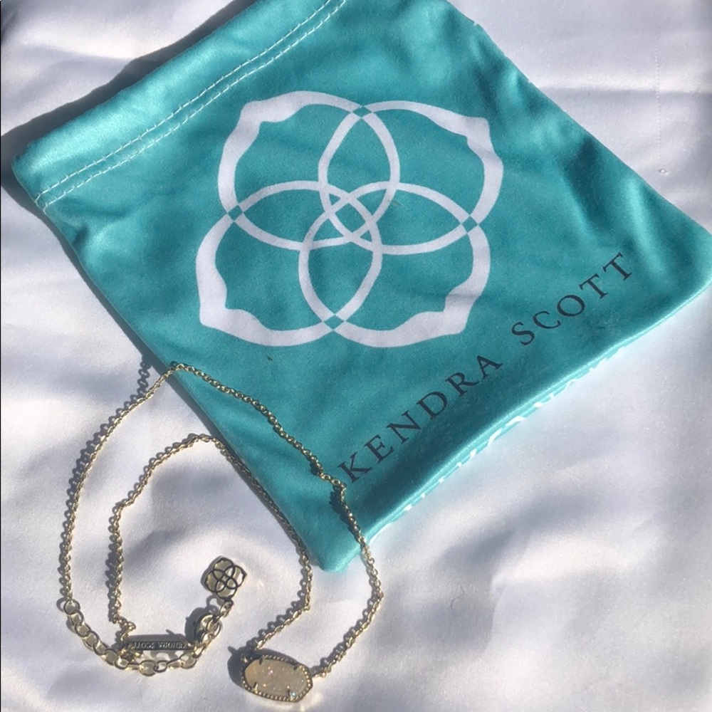 Kendra Scott Necklace
